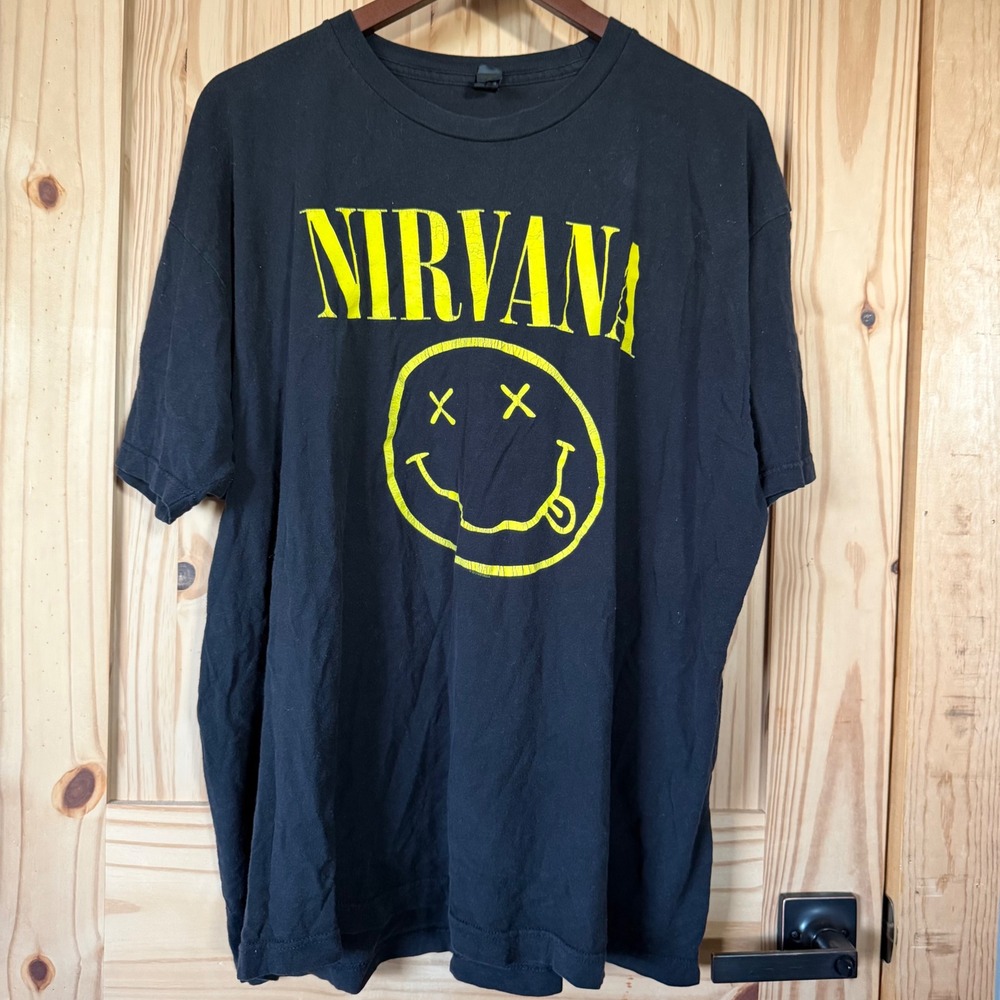 Nirvana Smiley Face Graphic T-Shirt Black Yellow Tultex Mens 2XL Rock Band Tee